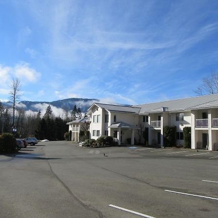 Lake Cowichan Lodge מראה חיצוני תמונה